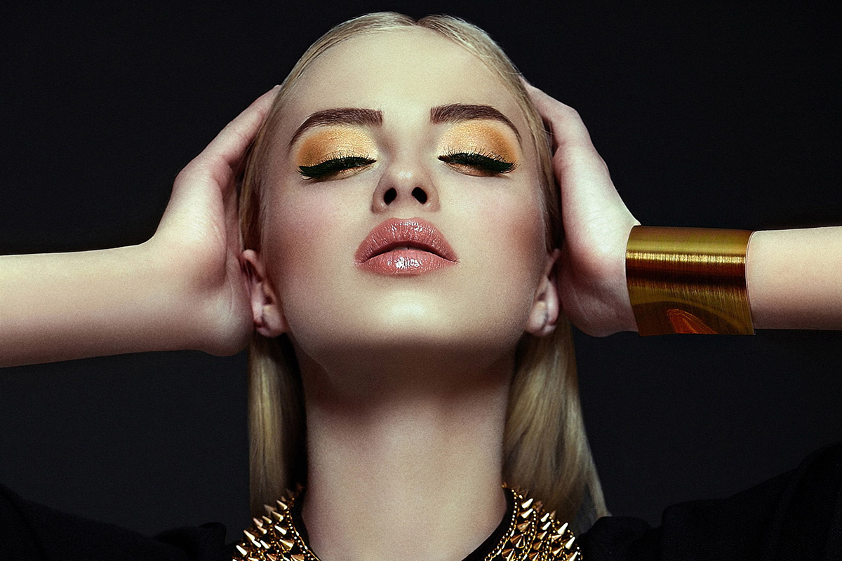 MAKE UP TIPS: GOLD, GOLD AND MORE GOLD