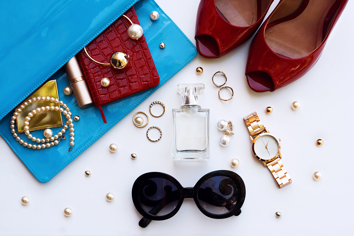 HOW TO ACCESSORIZE